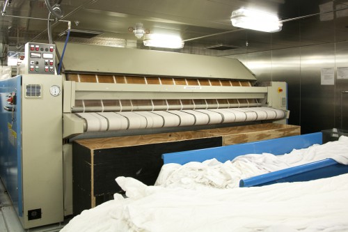 Use and maintenance of hotel washing equipment.